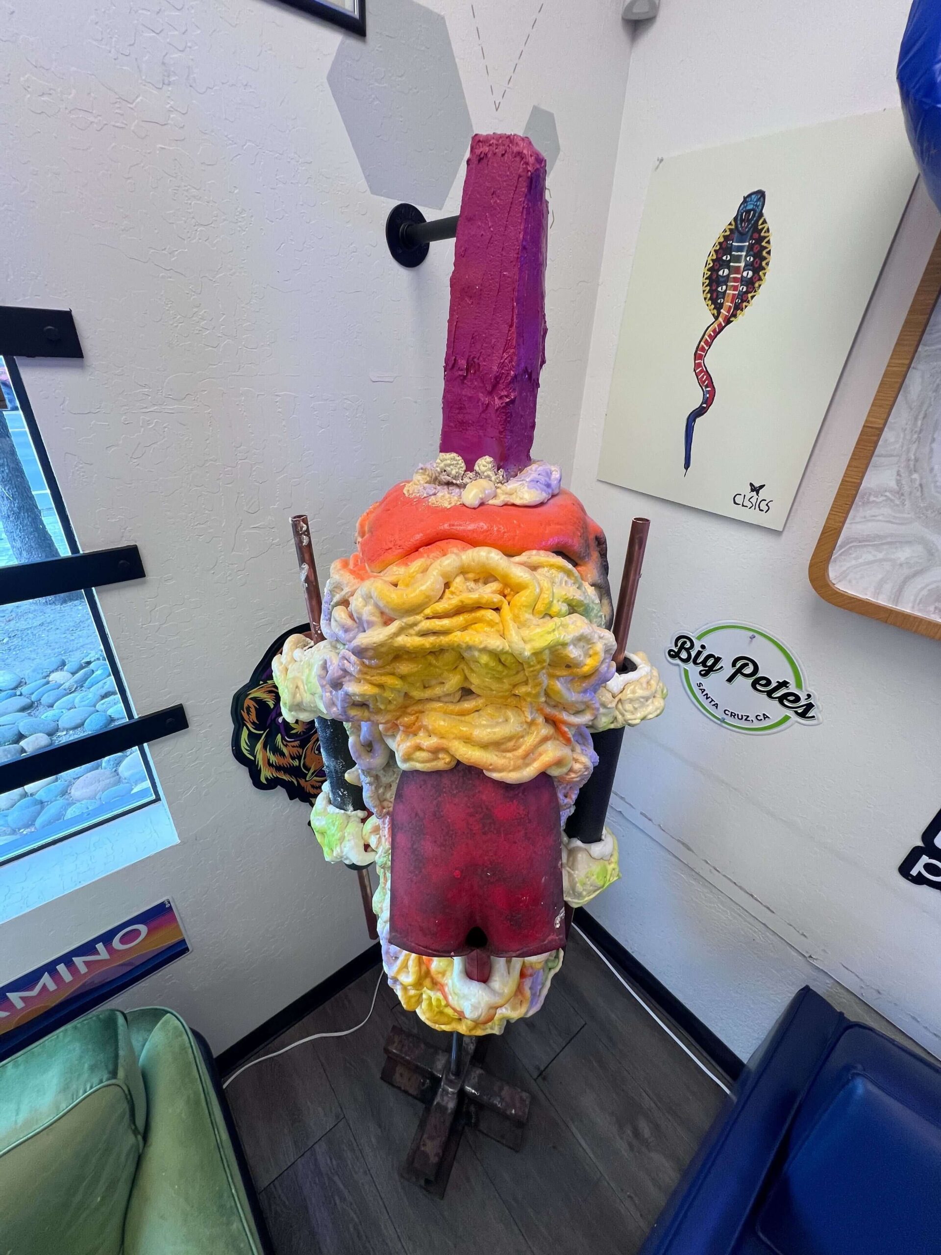Read more about the article 365 Recreational Cannabis Installs a Davingy “Psychopop” Sculpture